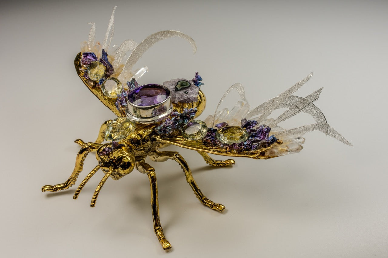 Abeja Grande Lila con Amarillo